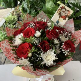 Velvet Romance (10 rose stems)