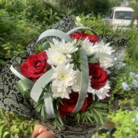 Blush & Bliss (5 rose stems)